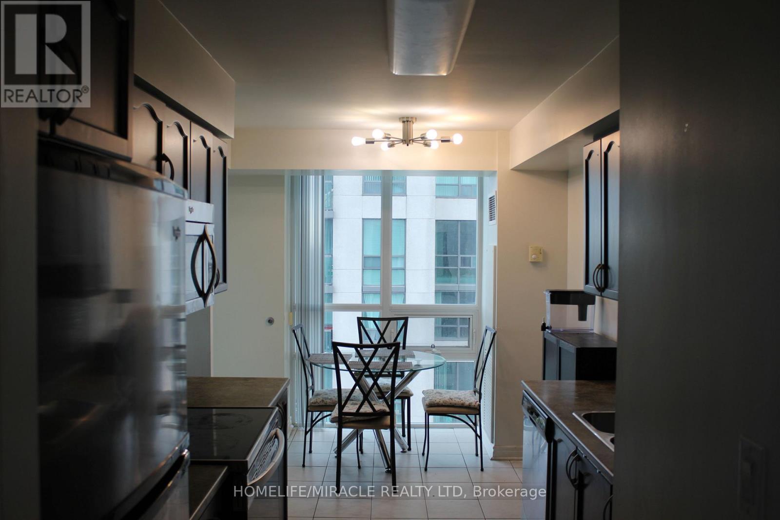 1608 - 88 Grangeway Avenue Property Photo 3