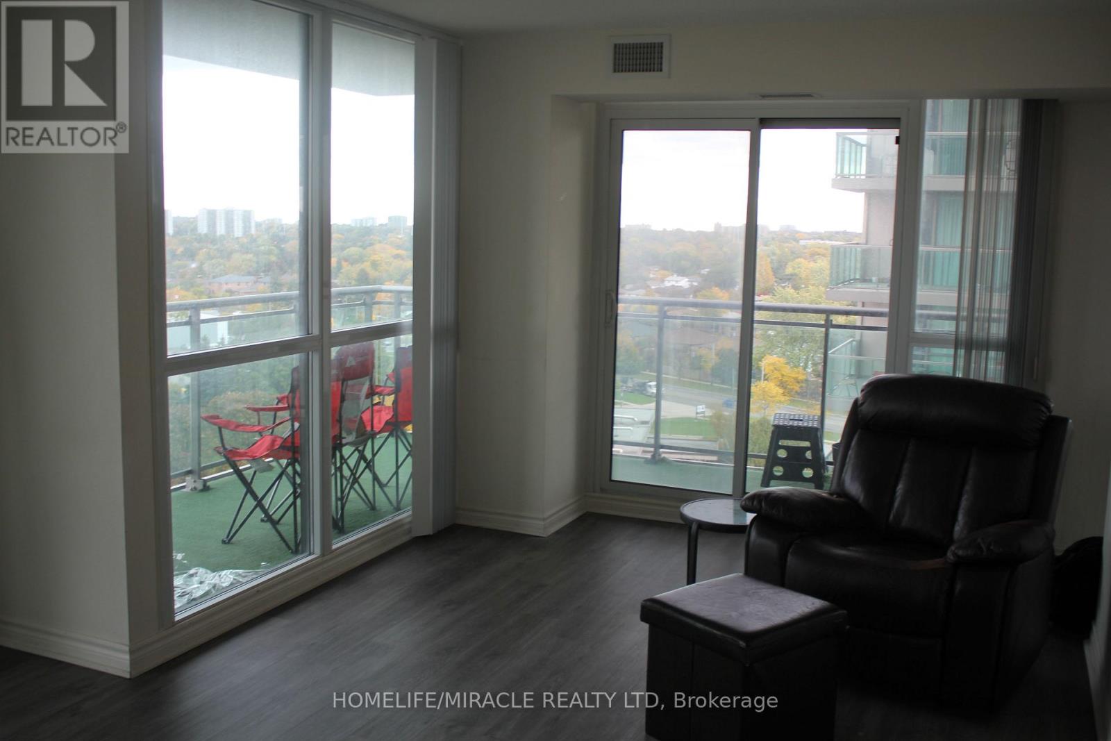 1608 - 88 Grangeway Avenue Property Photo 7