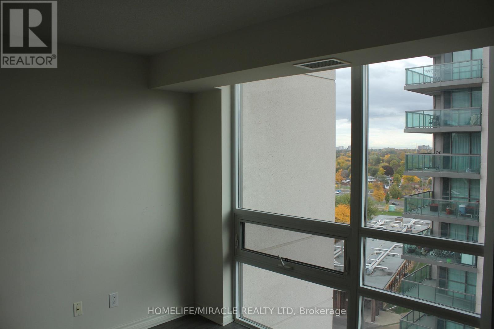 1608 - 88 Grangeway Avenue Property Photo 25