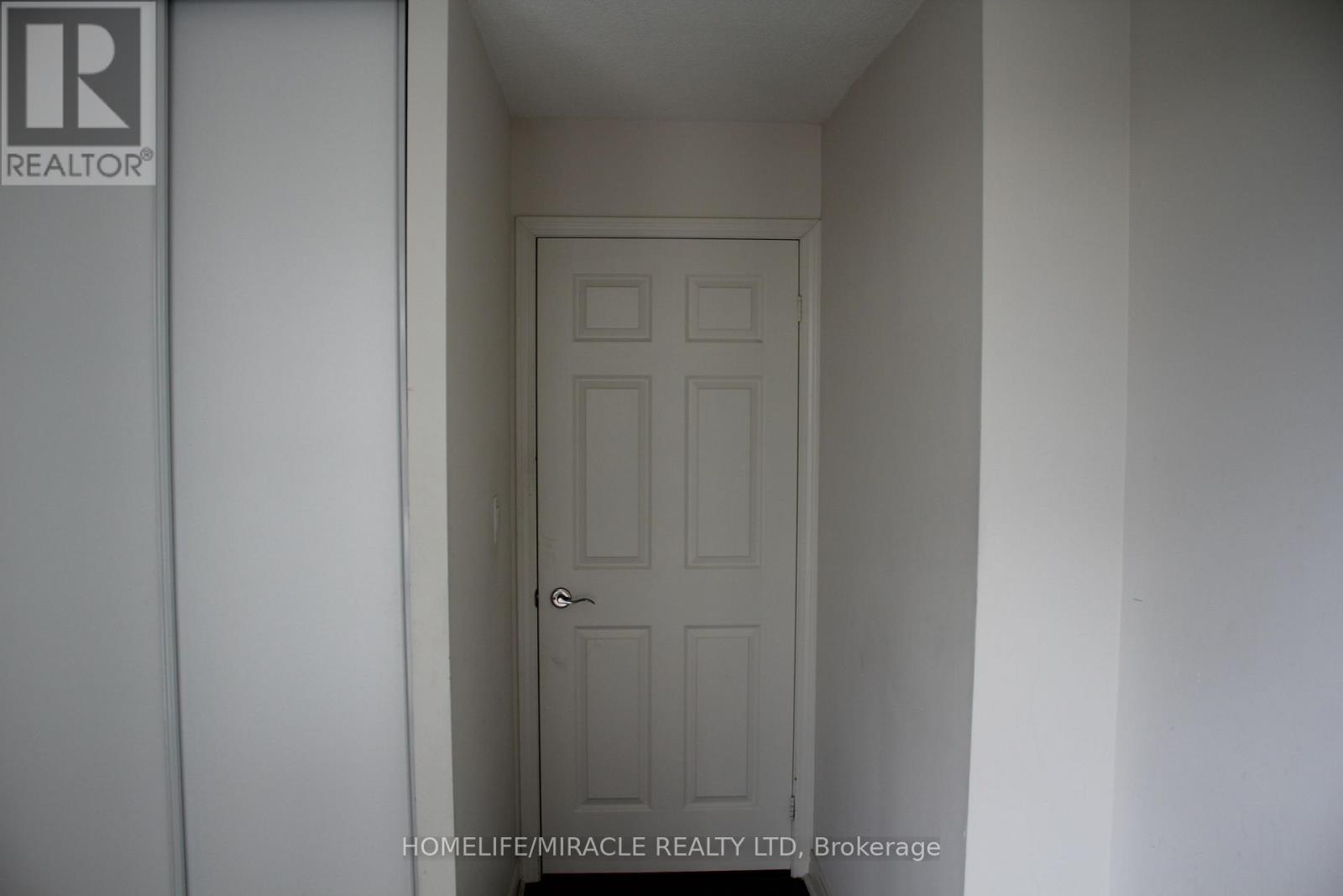 1608 - 88 Grangeway Avenue Property Photo 27