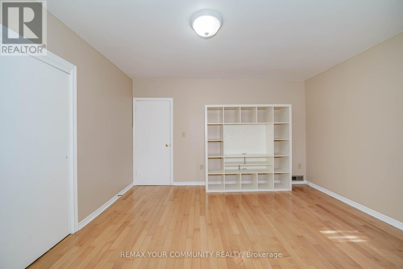1 - 1378 Danforth Avenue S Property Photo 17