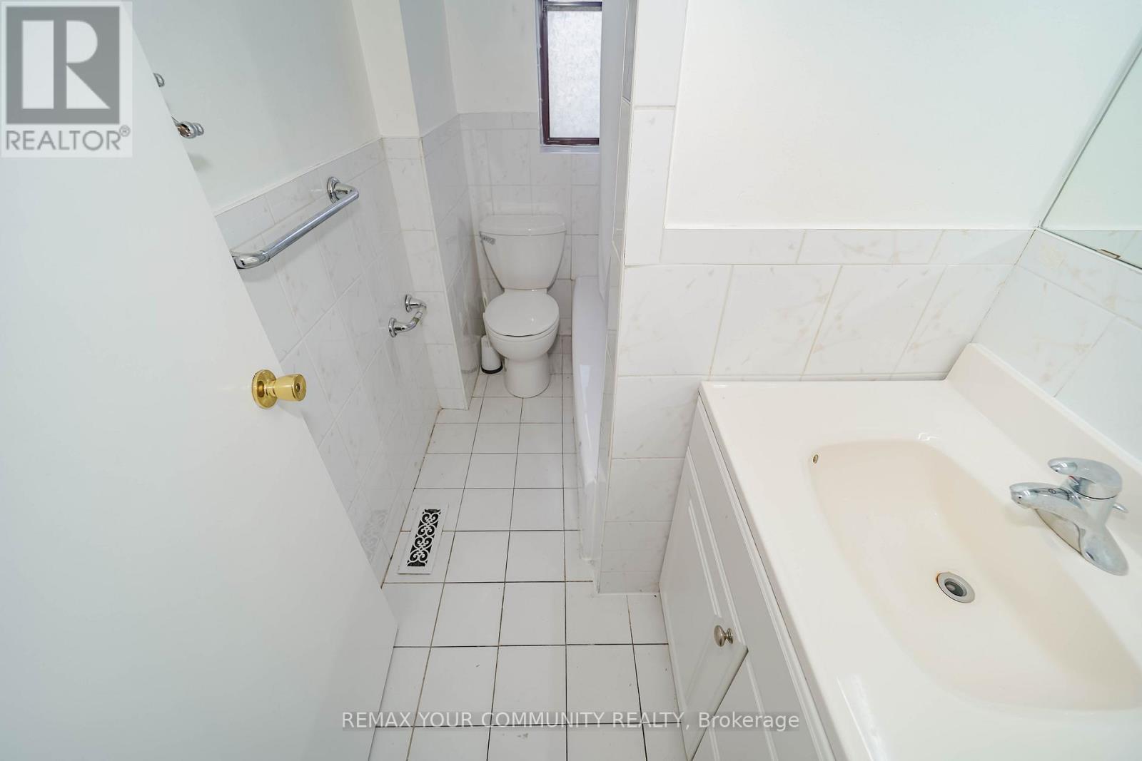 1 - 1378 Danforth Avenue S Property Photo 21