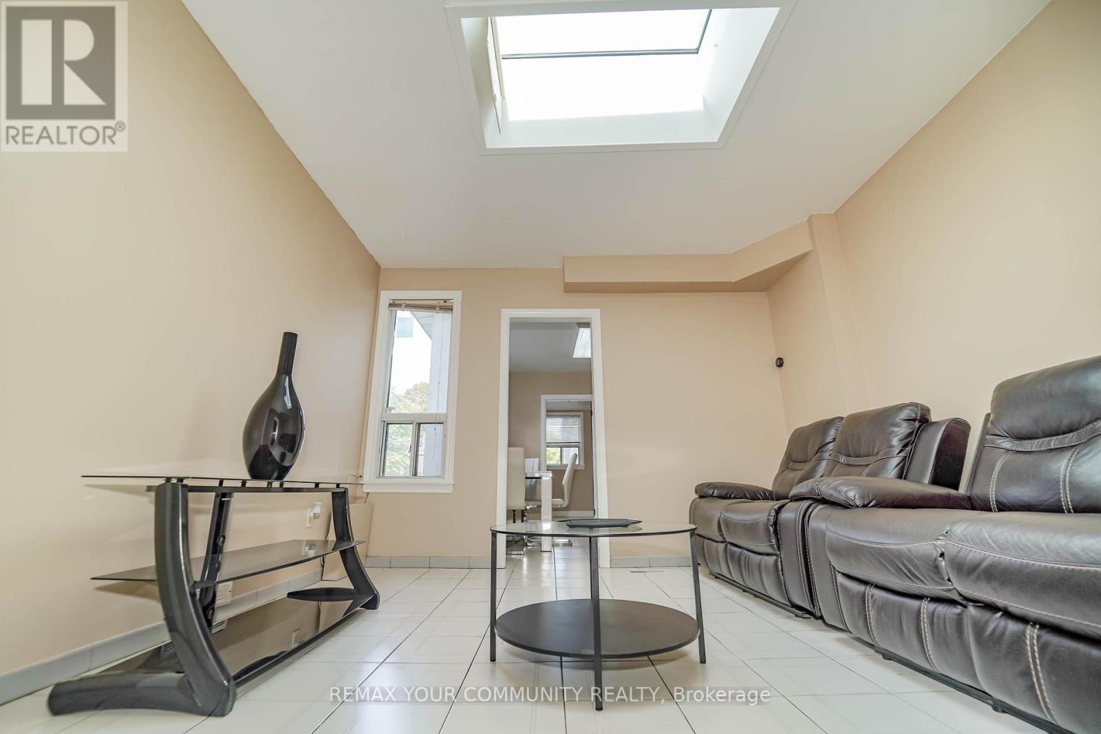 1 - 1378 Danforth Avenue S Property Photo 25
