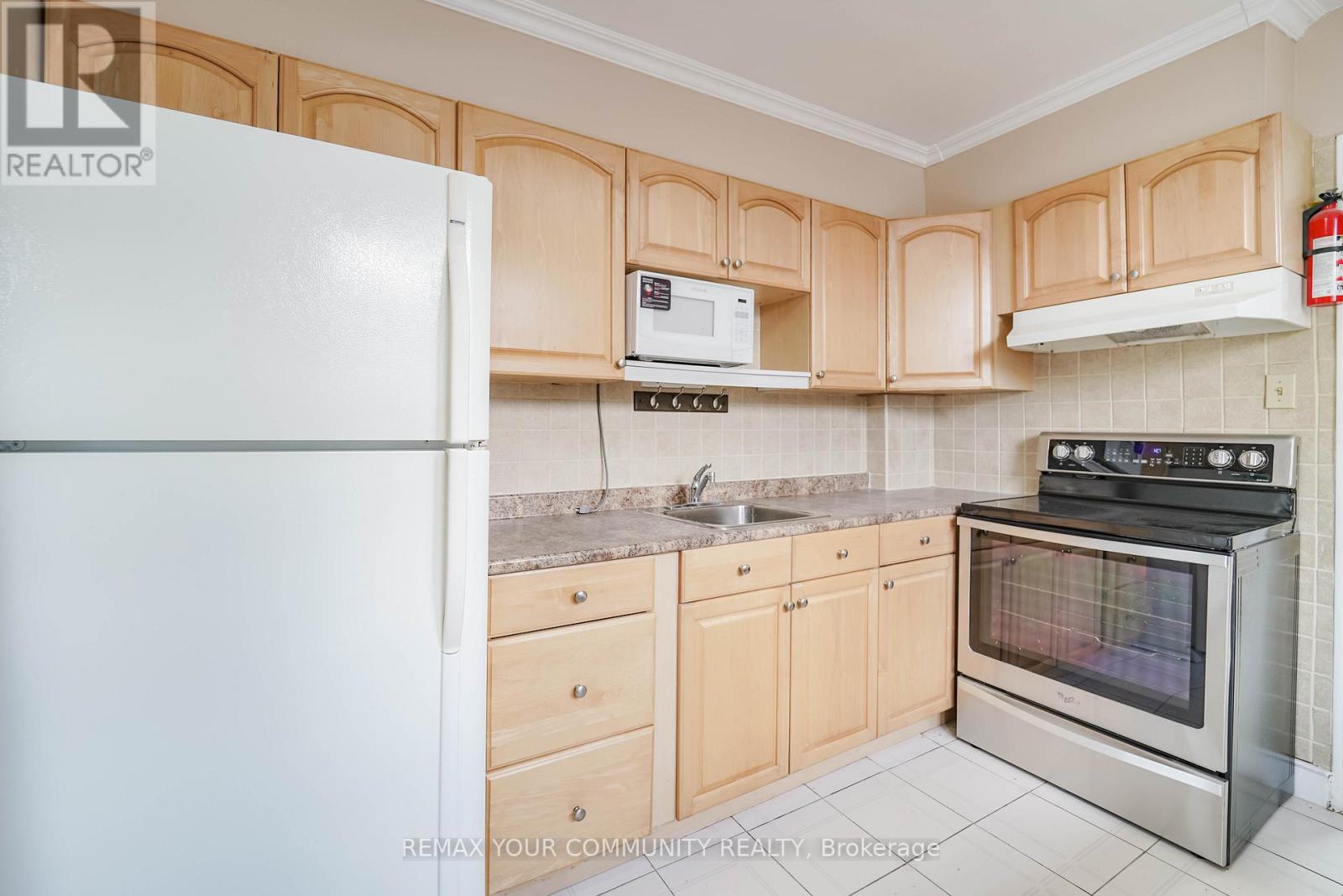 1 - 1378 Danforth Avenue S Property Photo 27