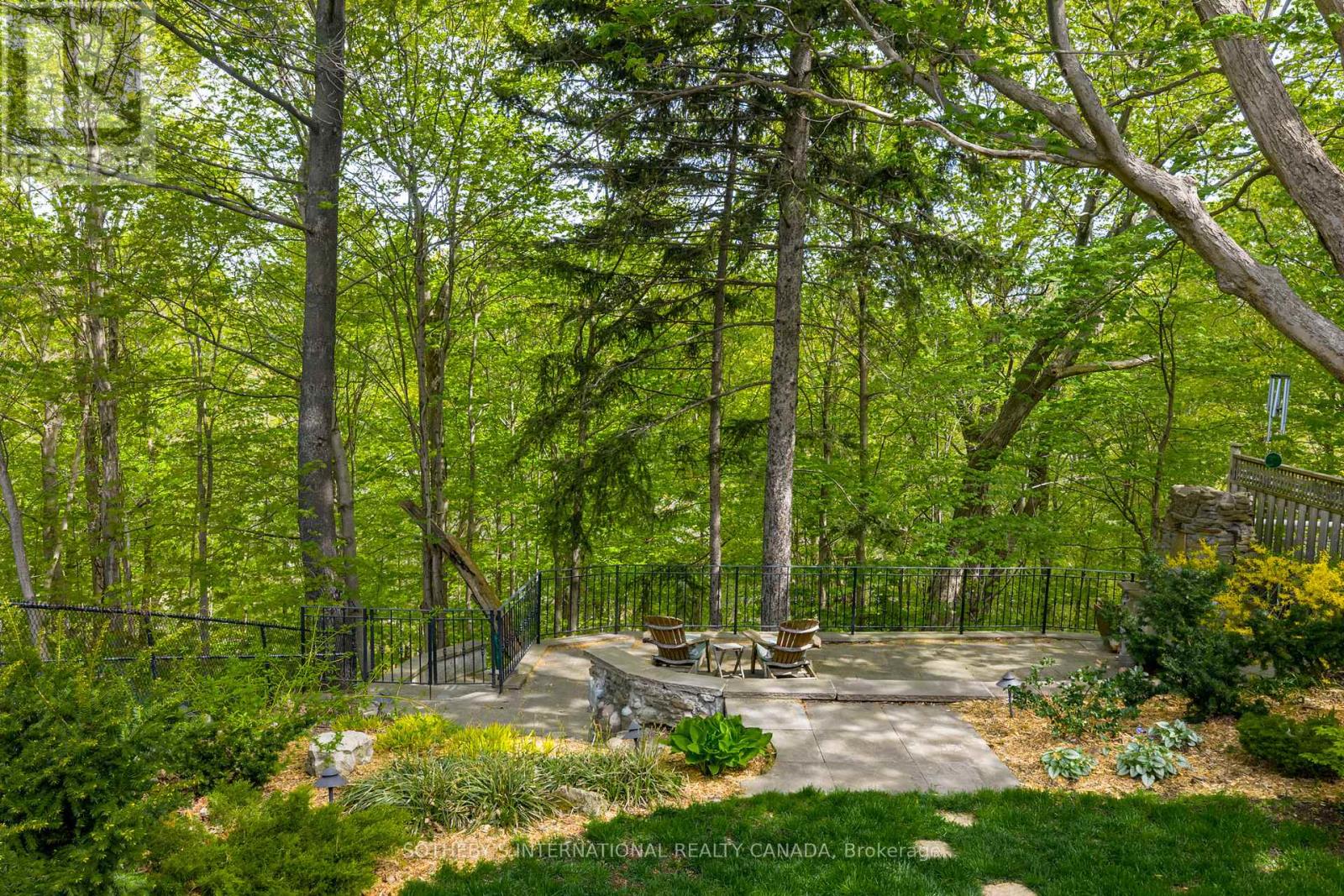 74 FOUR OAKS GATE