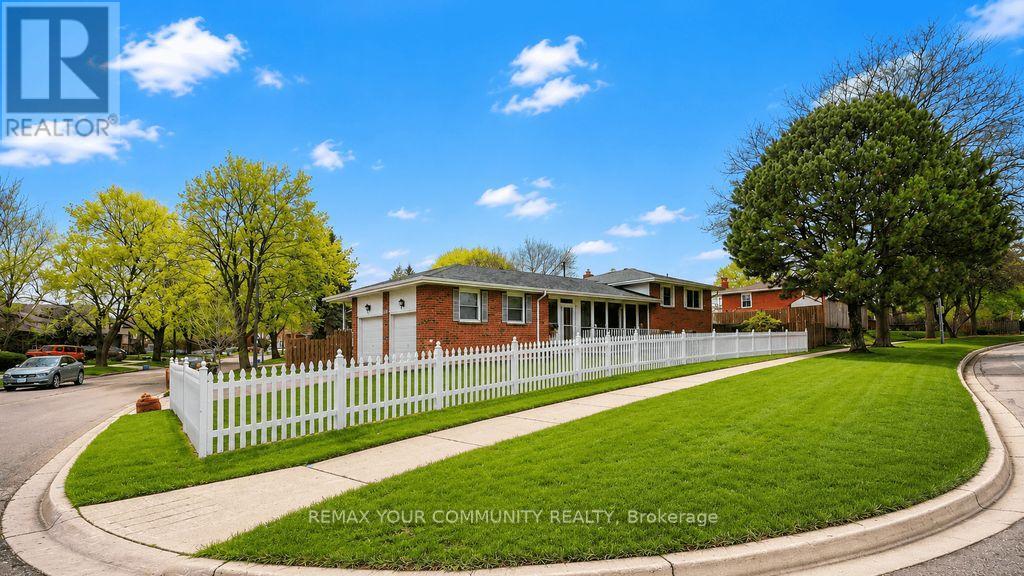 103 Muir Crescent Property Photo 1