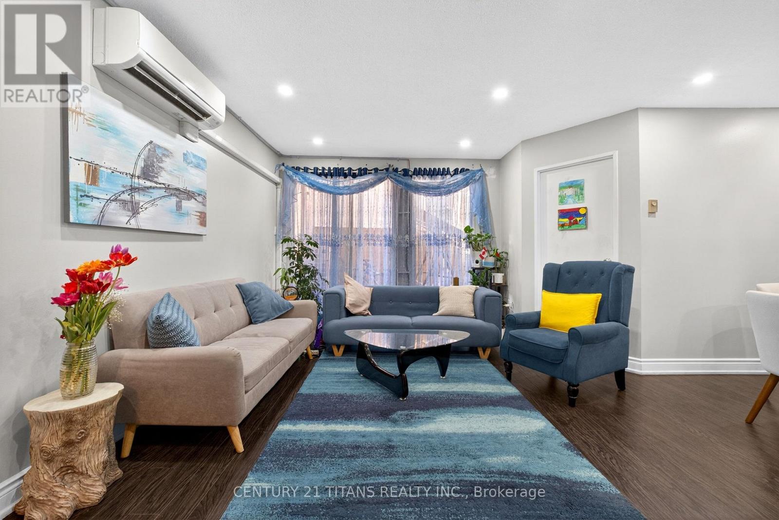 1018 - 100 MORNELLE COURT