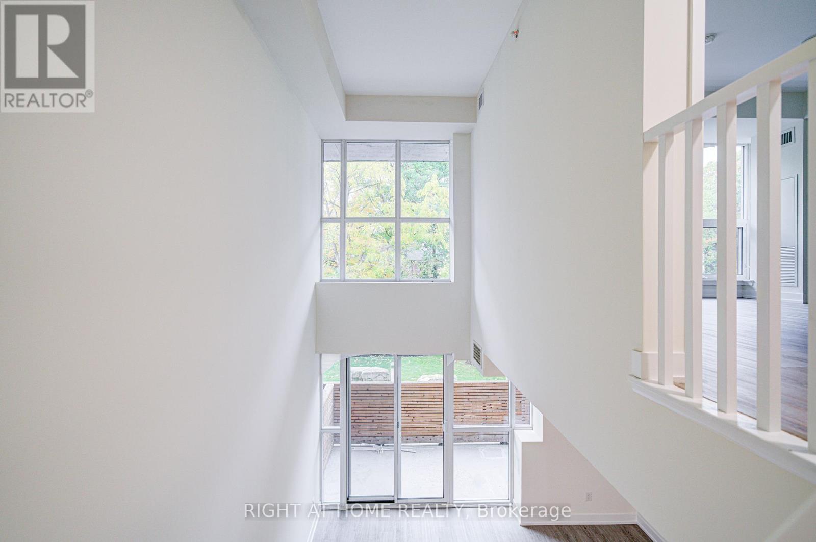 Th03 - 1350 Kingston Road Property Photo 20