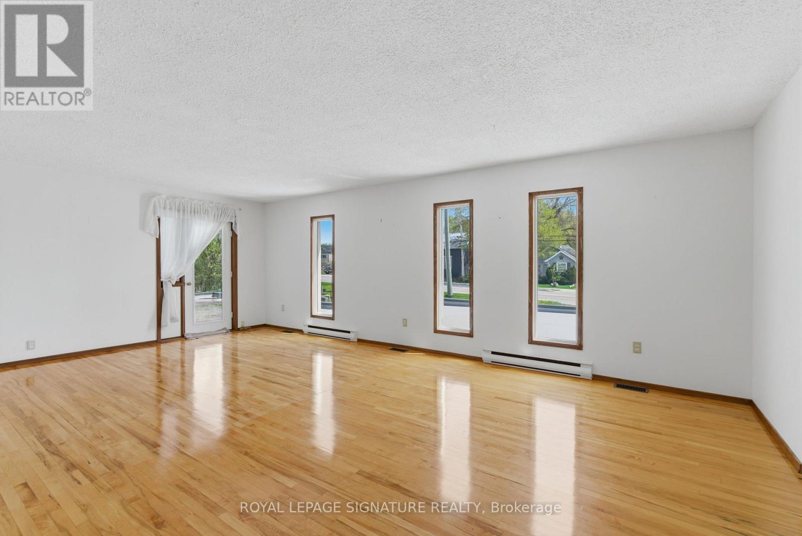 5 Pier Street Property Photo 17