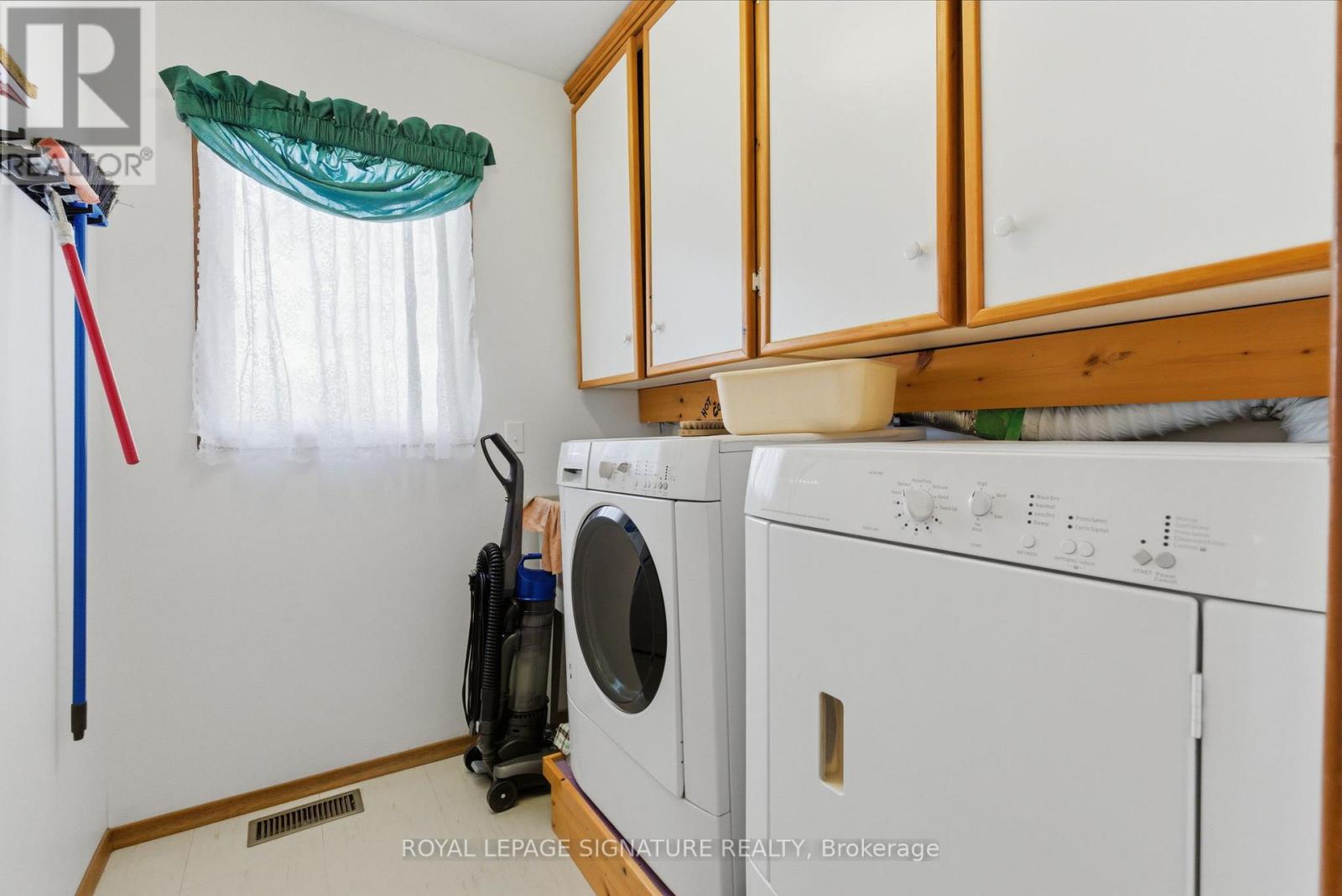 5 Pier Street Property Photo 30