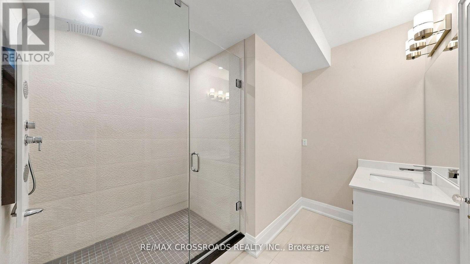 1427 Rosebank Road Property Photo 40