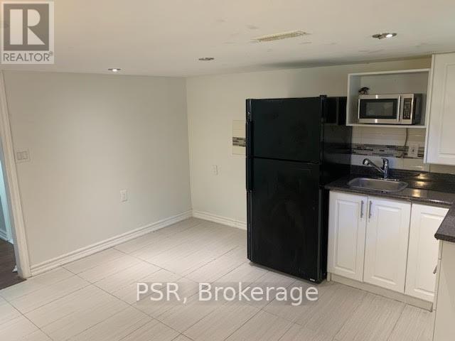 Lower - 307 Anderson Street Property Photo 6