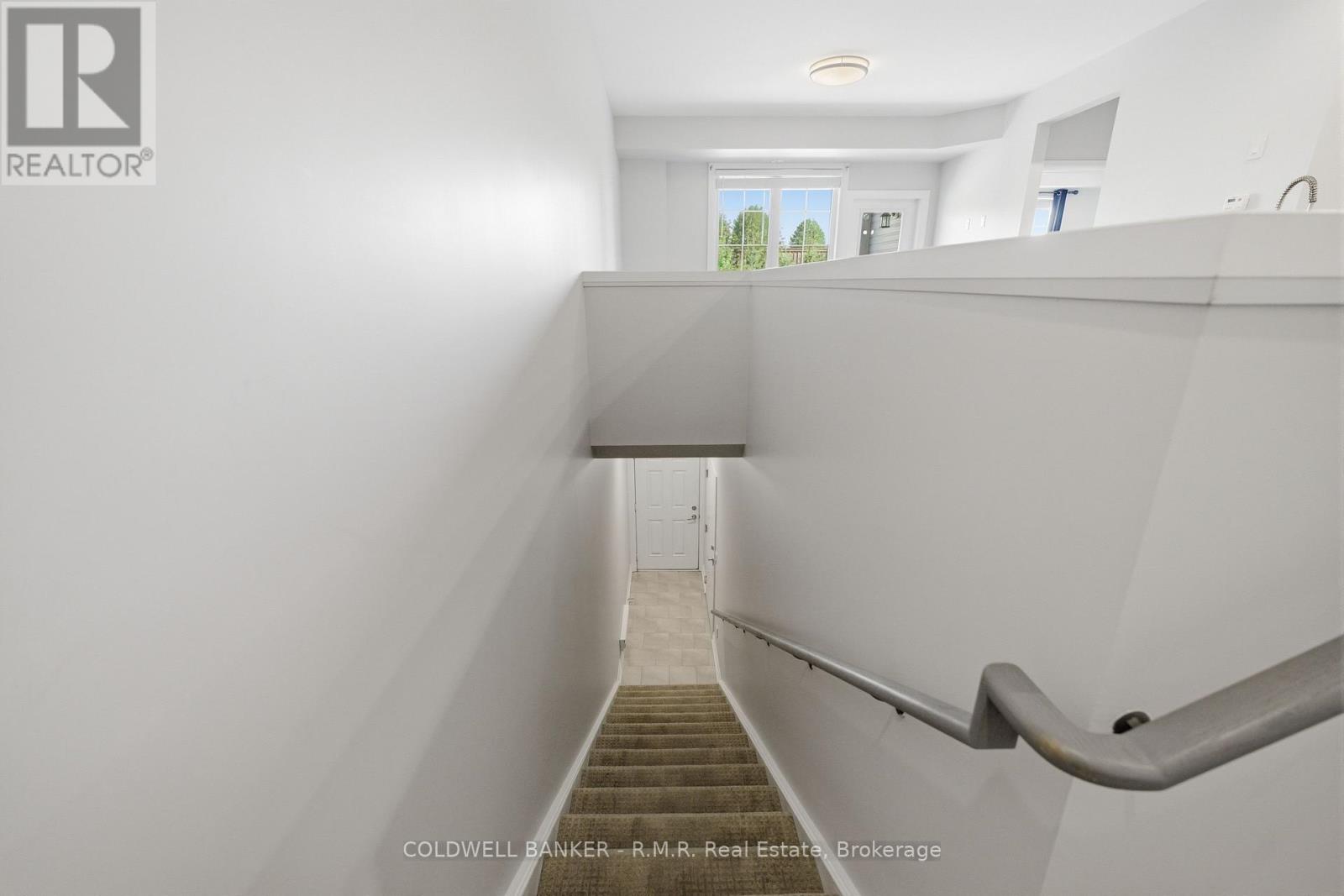 25 - 1430 Gord Vinson Avenue Property Photo 4