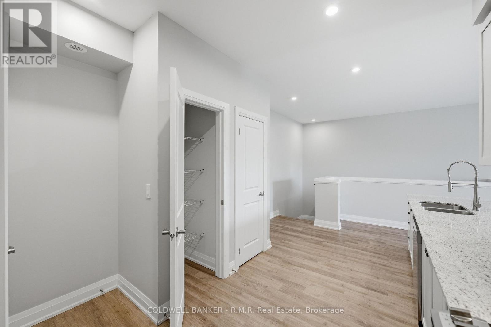 25 - 1430 Gord Vinson Avenue Property Photo 13