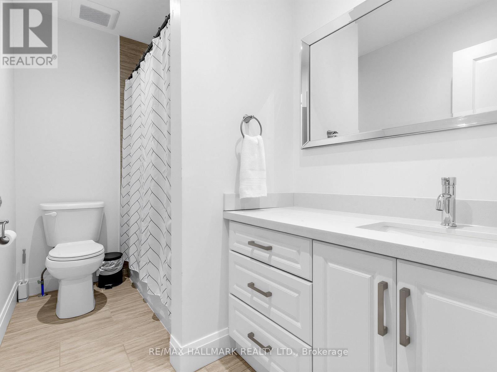 1924 Danforth Avenue Property Photo 26