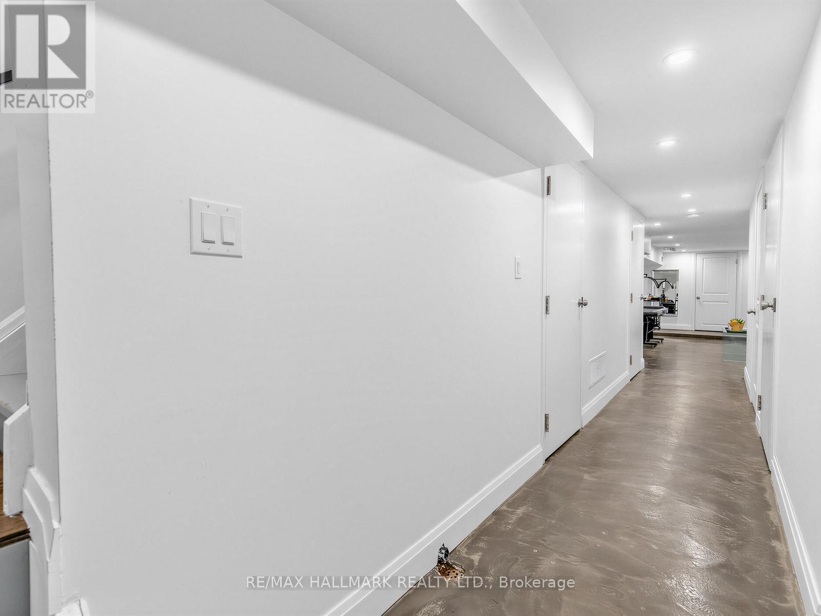 1924 Danforth Avenue Property Photo 27