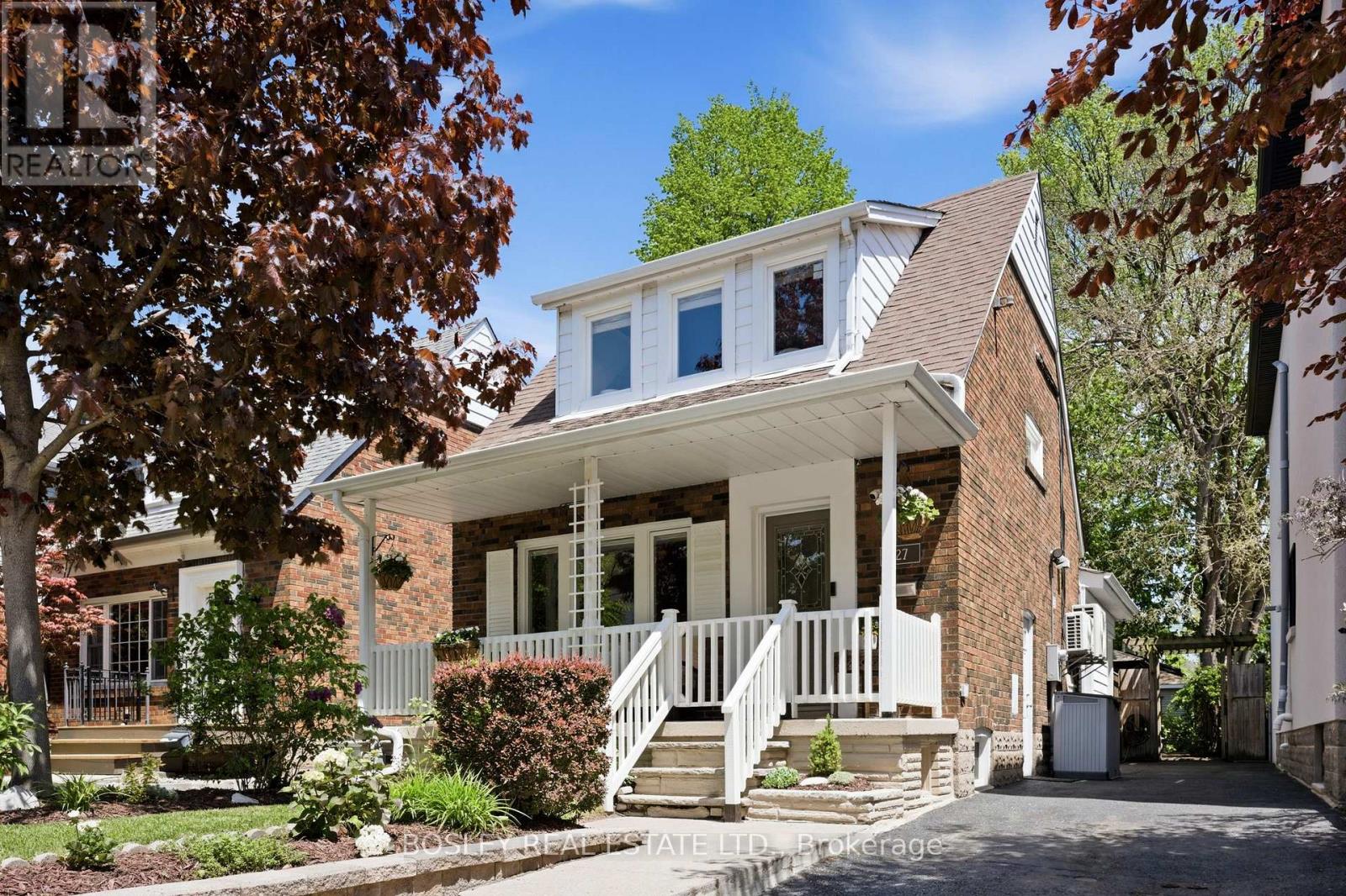 127 WARDEN AVENUE Property Photo 1
