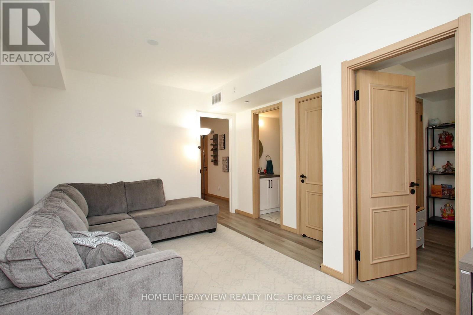 B108 - 50 Morecambe Gate Property Photo 8