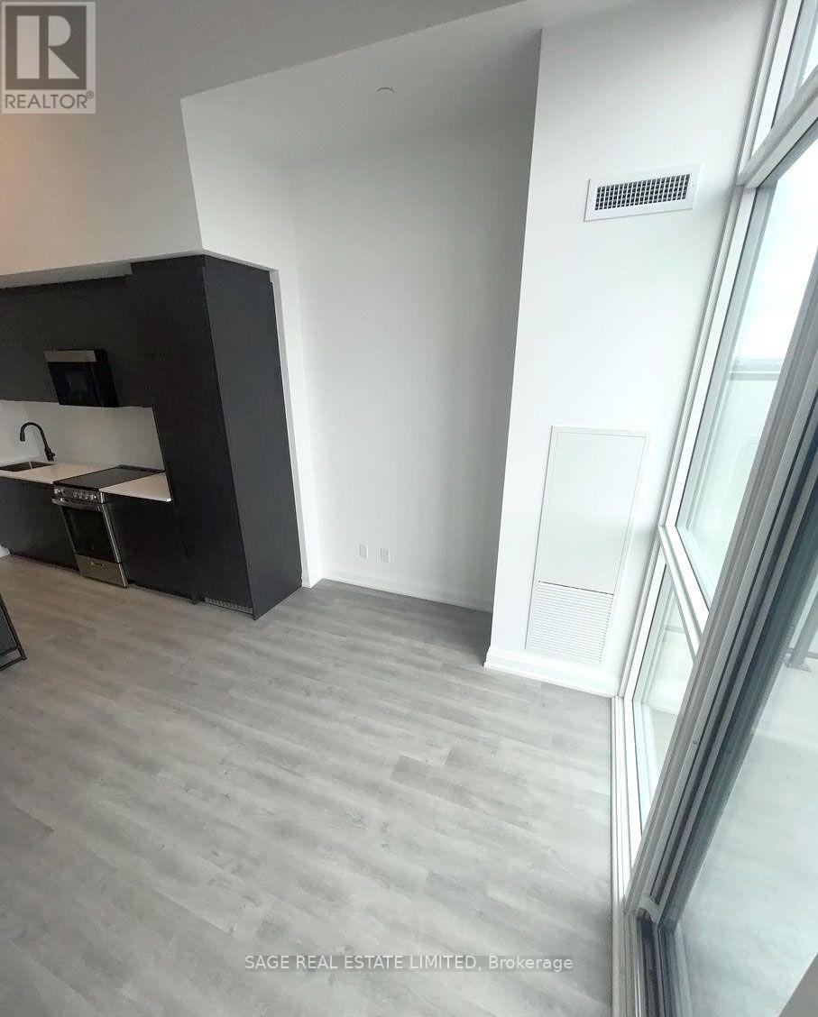 2369 Danforth Avenue #1006 Property Photo 9