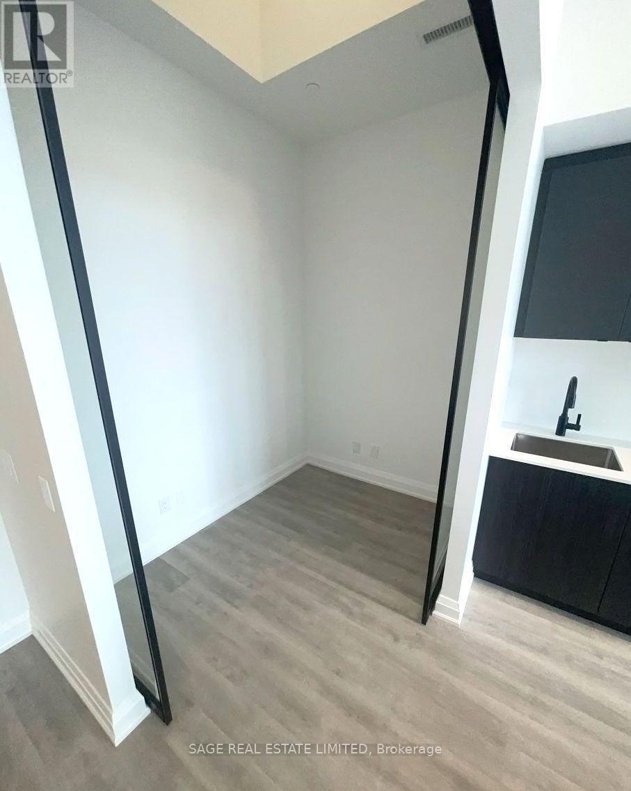 2369 Danforth Avenue #1006 Property Photo 10