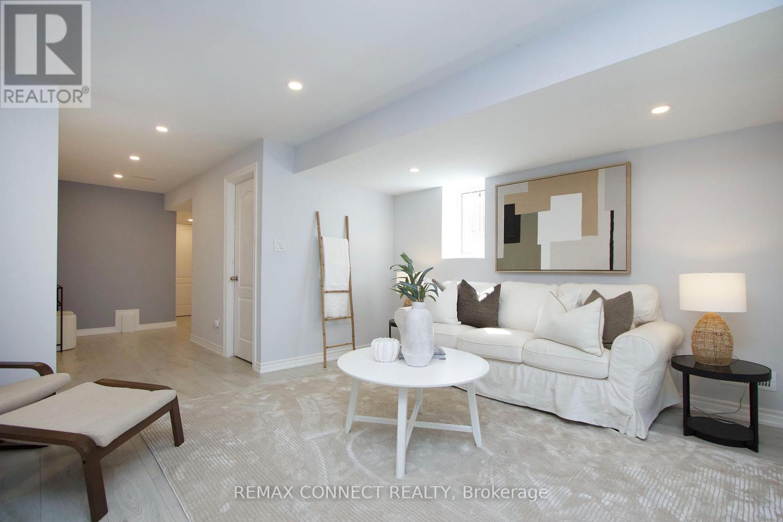 13 Netherway Crescent Property Photo 16