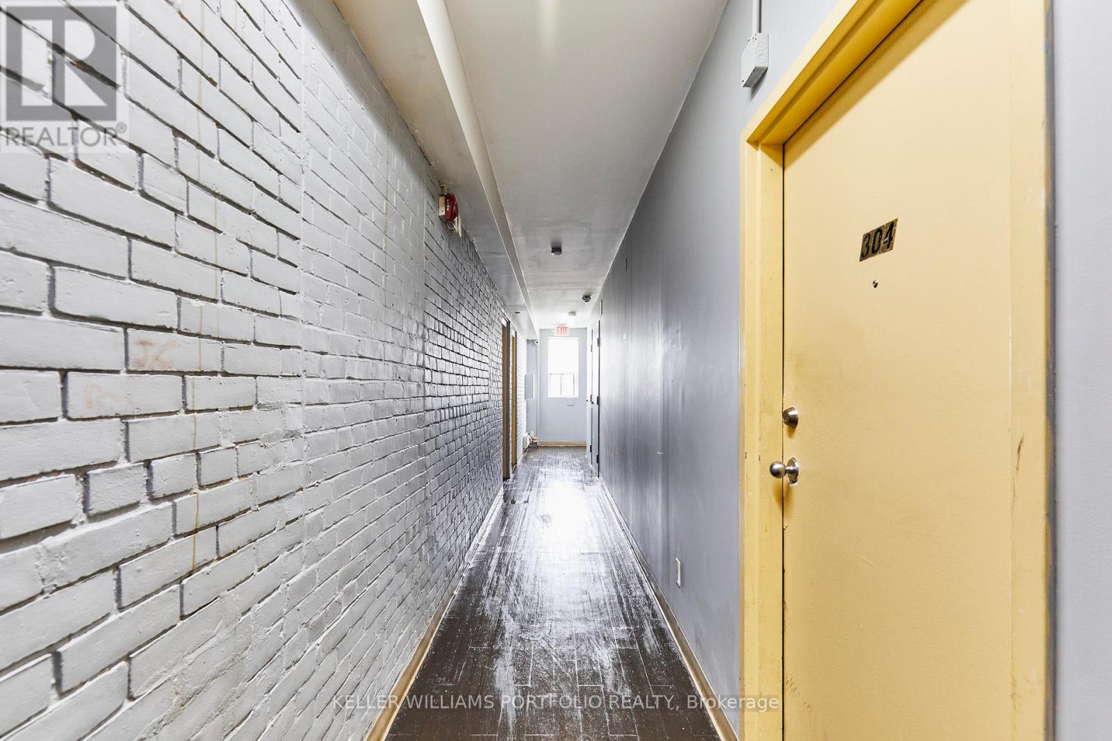 1395 Gerrard Street E Property Photo 11