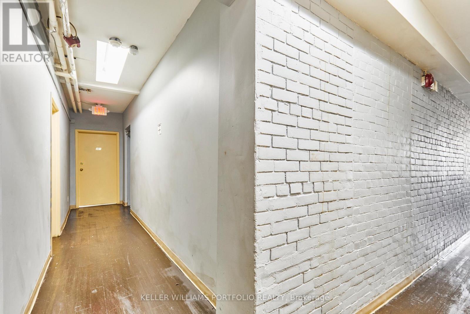 1395 Gerrard Street E Property Photo 12