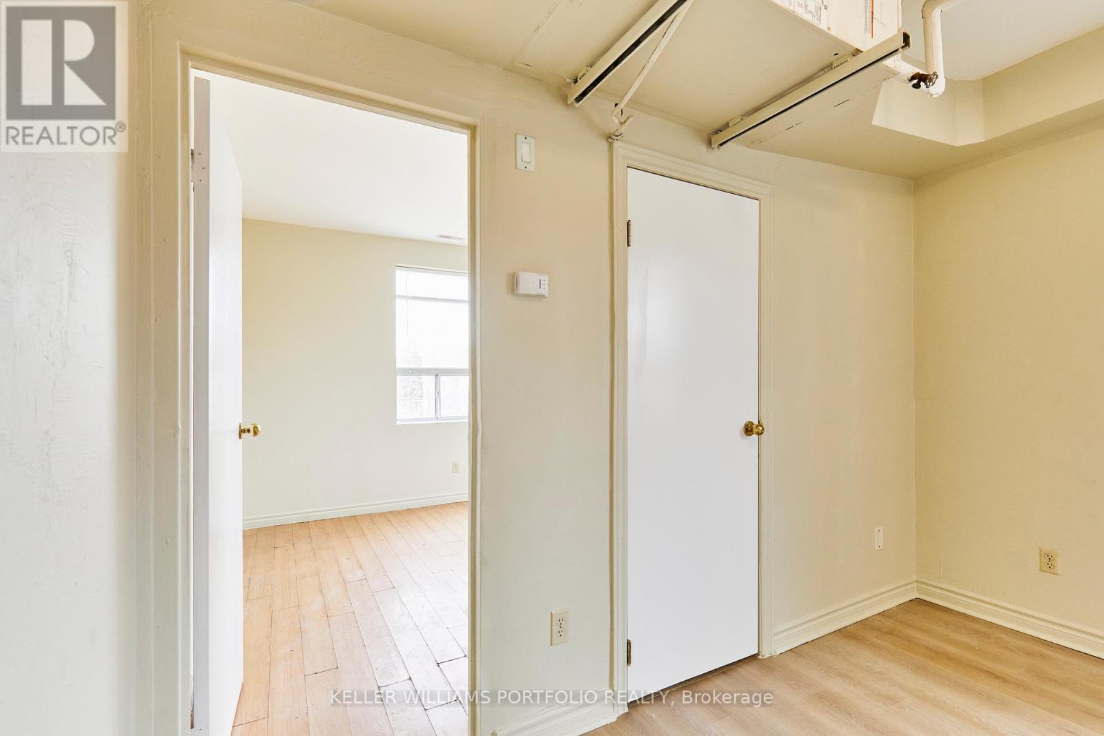 1395 Gerrard Street E Property Photo 28