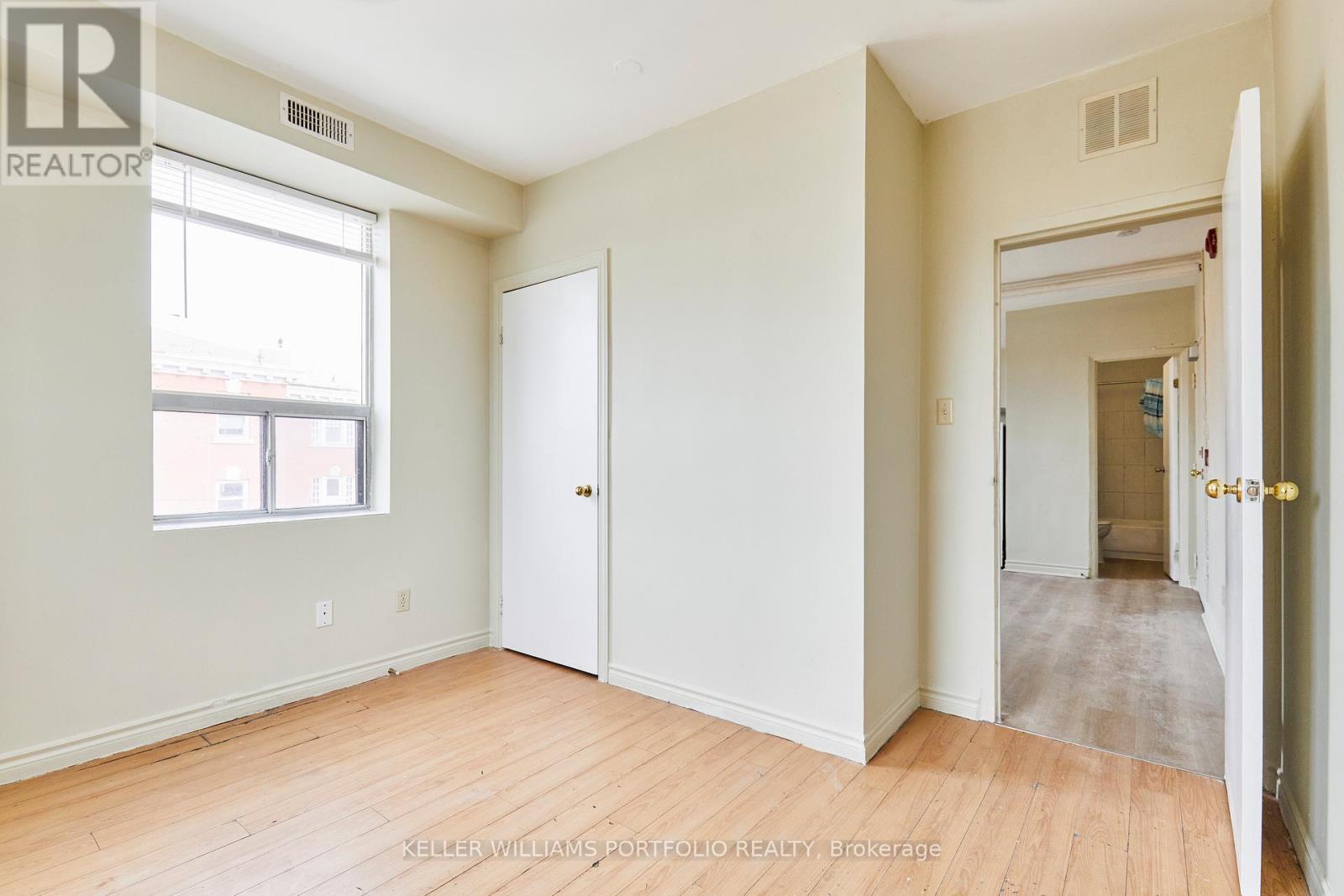 1395 Gerrard Street E Property Photo 29