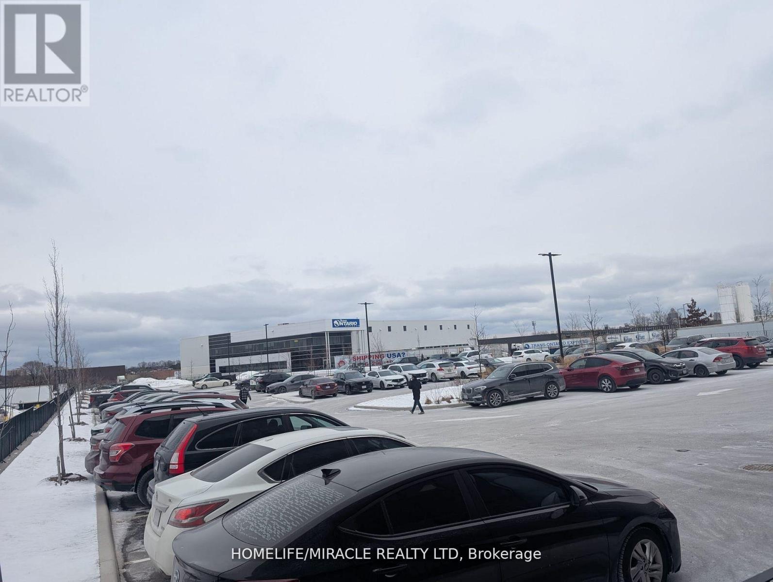 405 - 2225 Markham Road Property Photo 8
