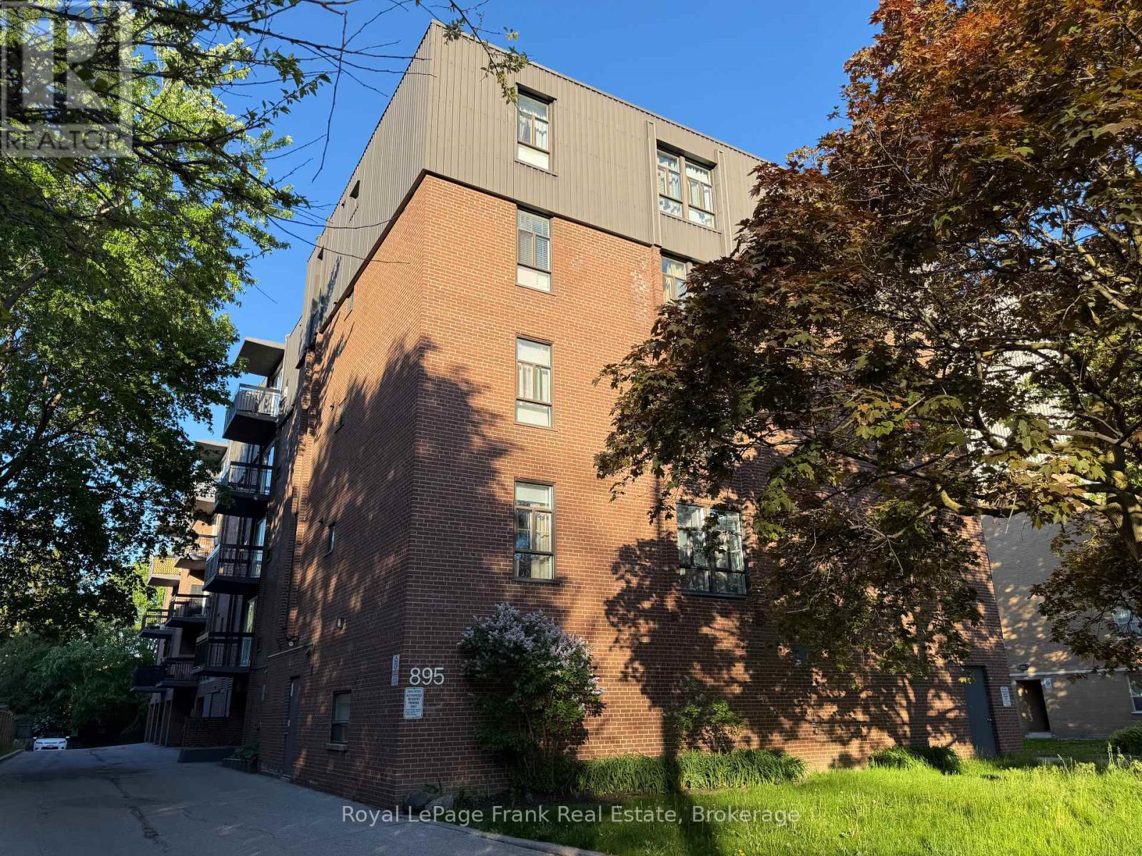 402 - 895 Kennedy Road Property Photo 1