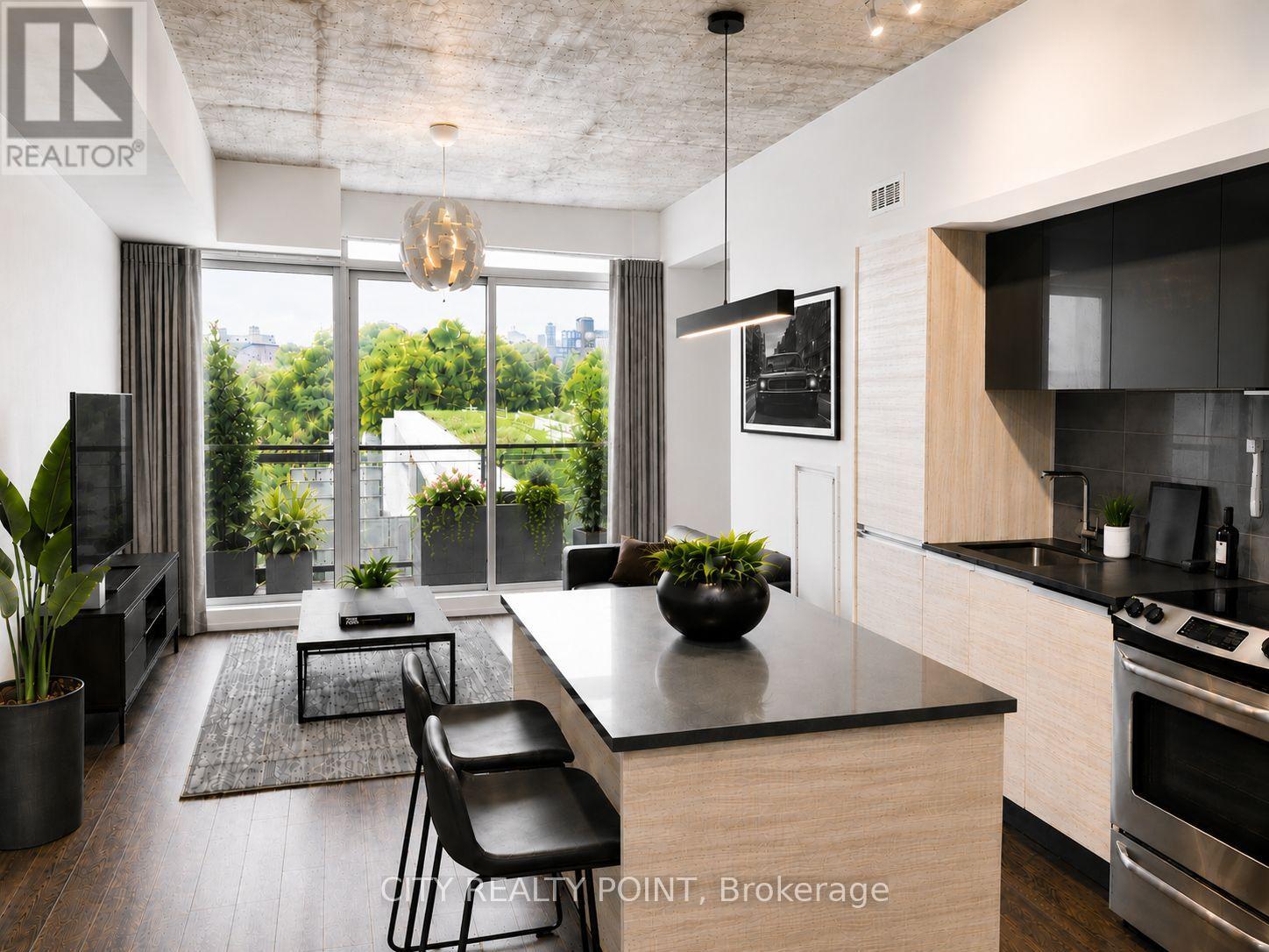 505 - 1190 DUNDAS STREET E