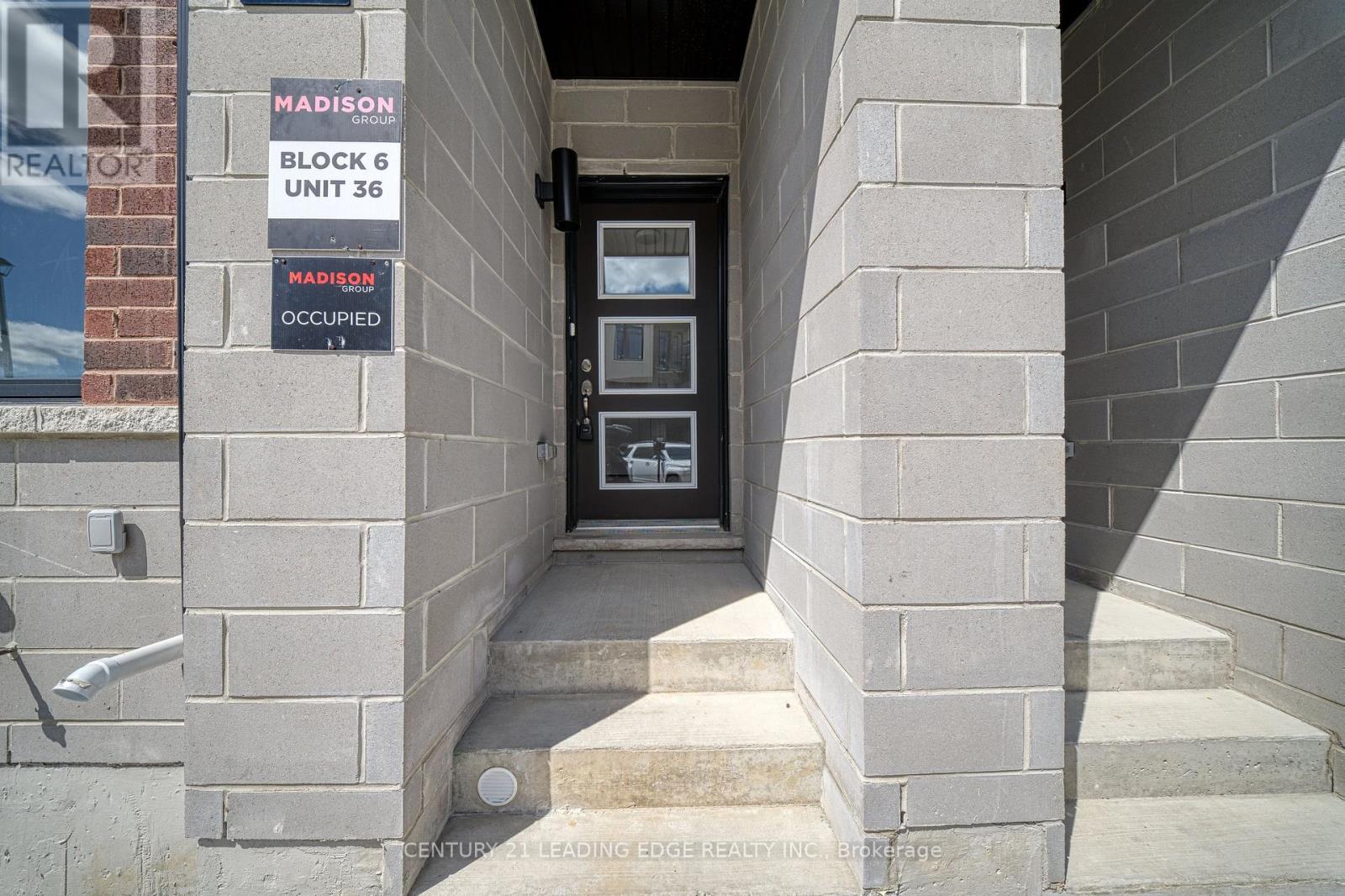 25 Pluto Way Property Photo 3
