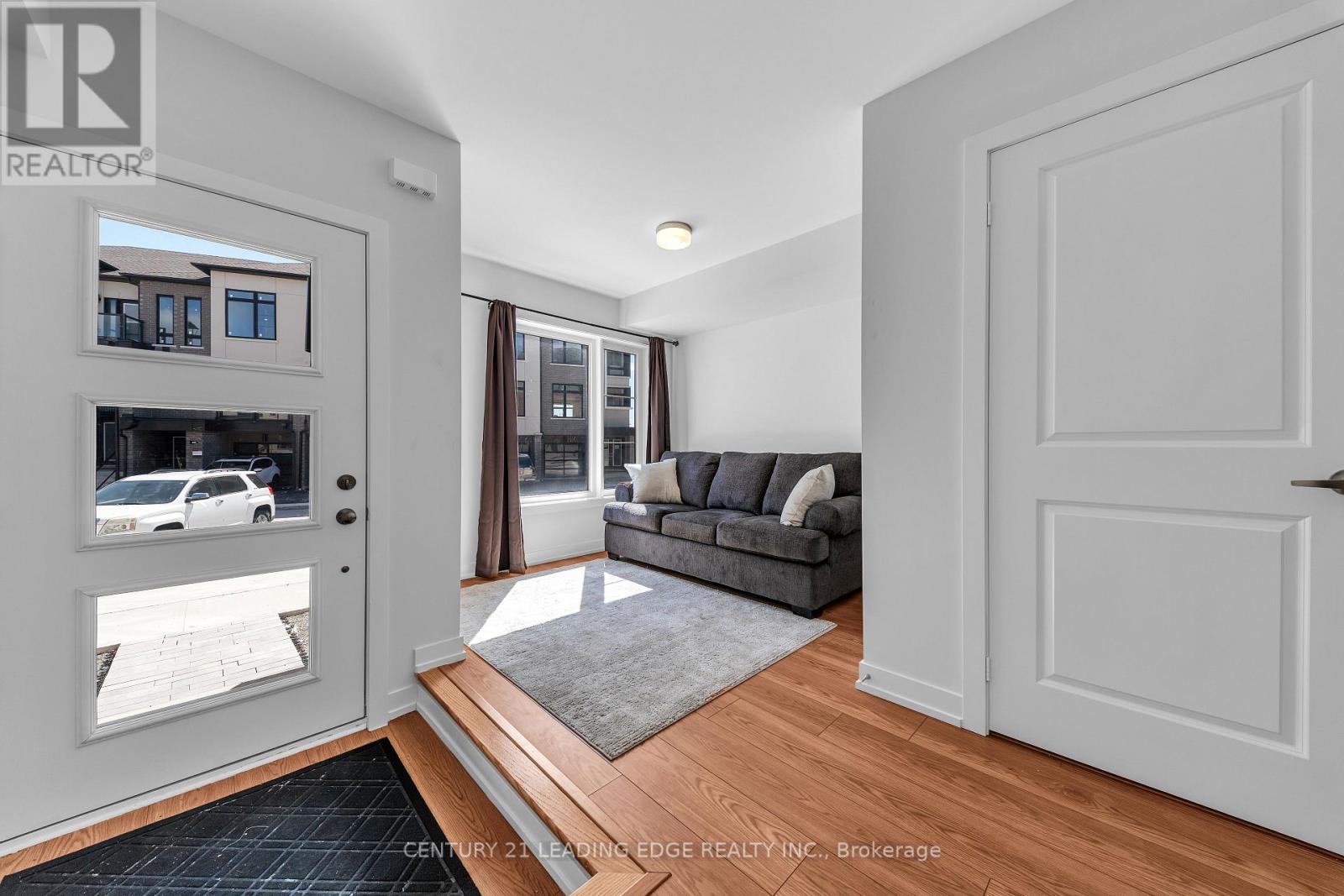 25 Pluto Way Property Photo 10