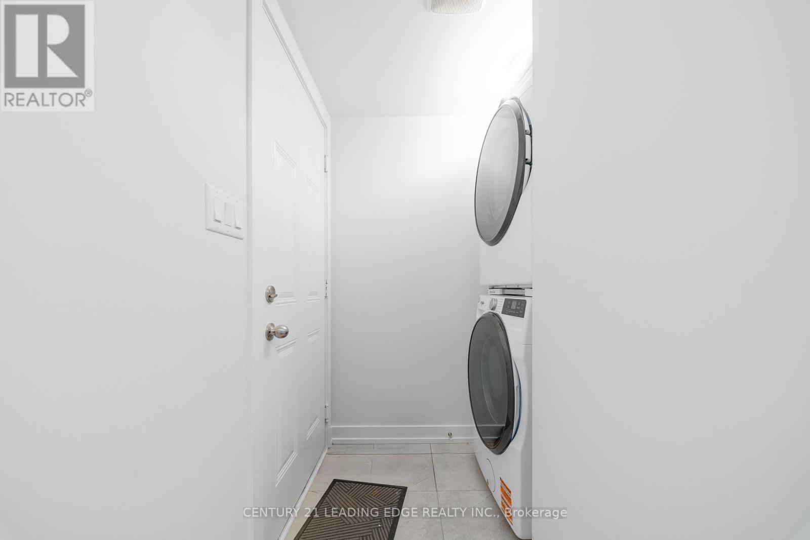 25 Pluto Way Property Photo 15