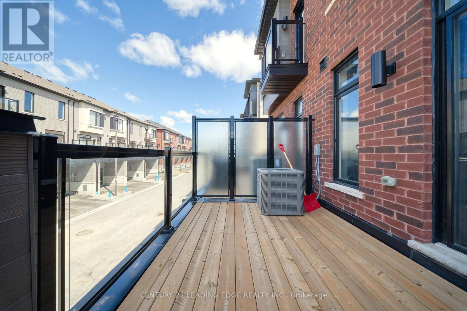 25 Pluto Way Property Photo 23
