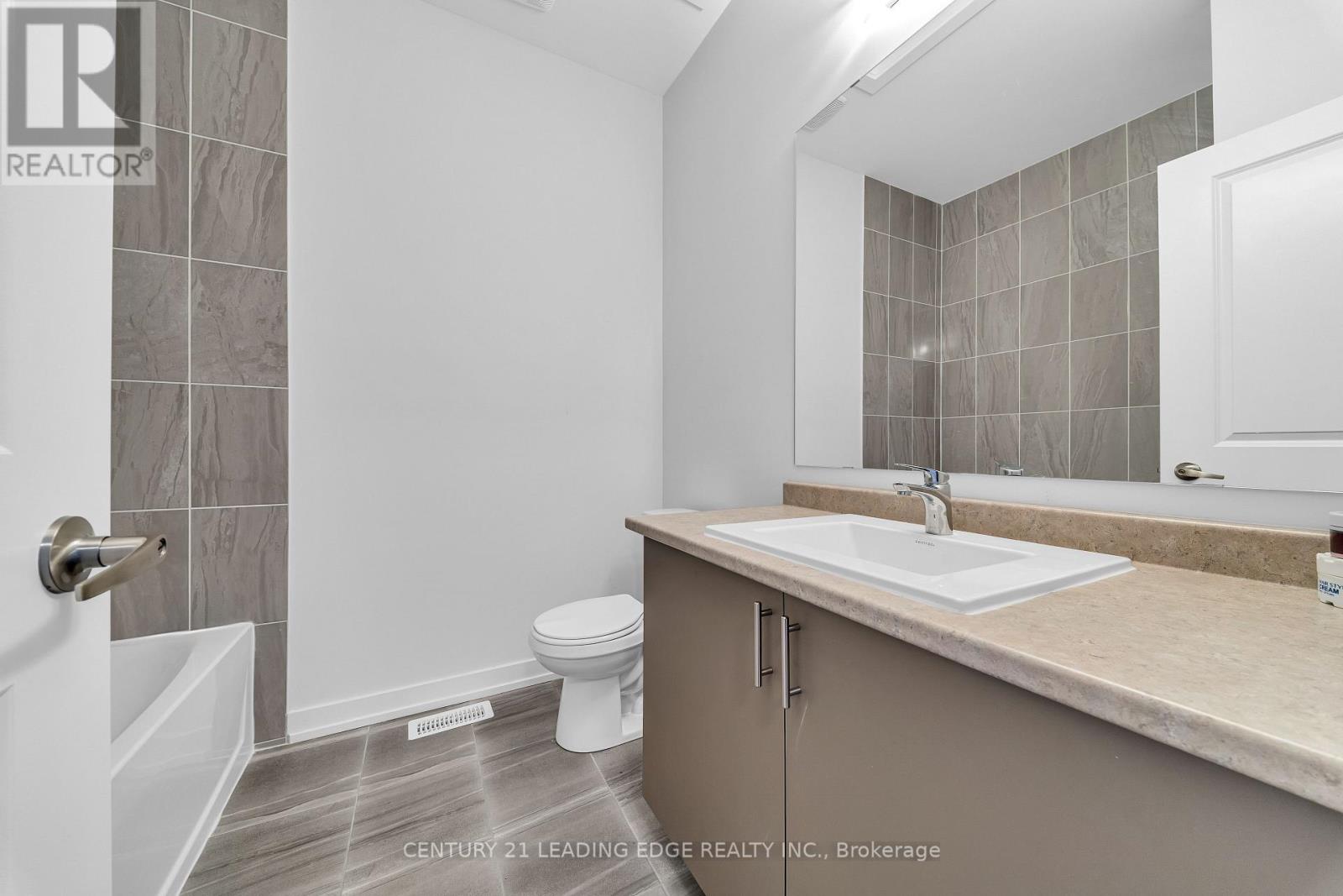 25 Pluto Way Property Photo 27