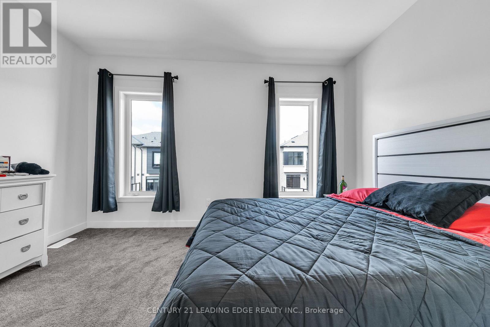 25 Pluto Way Property Photo 31