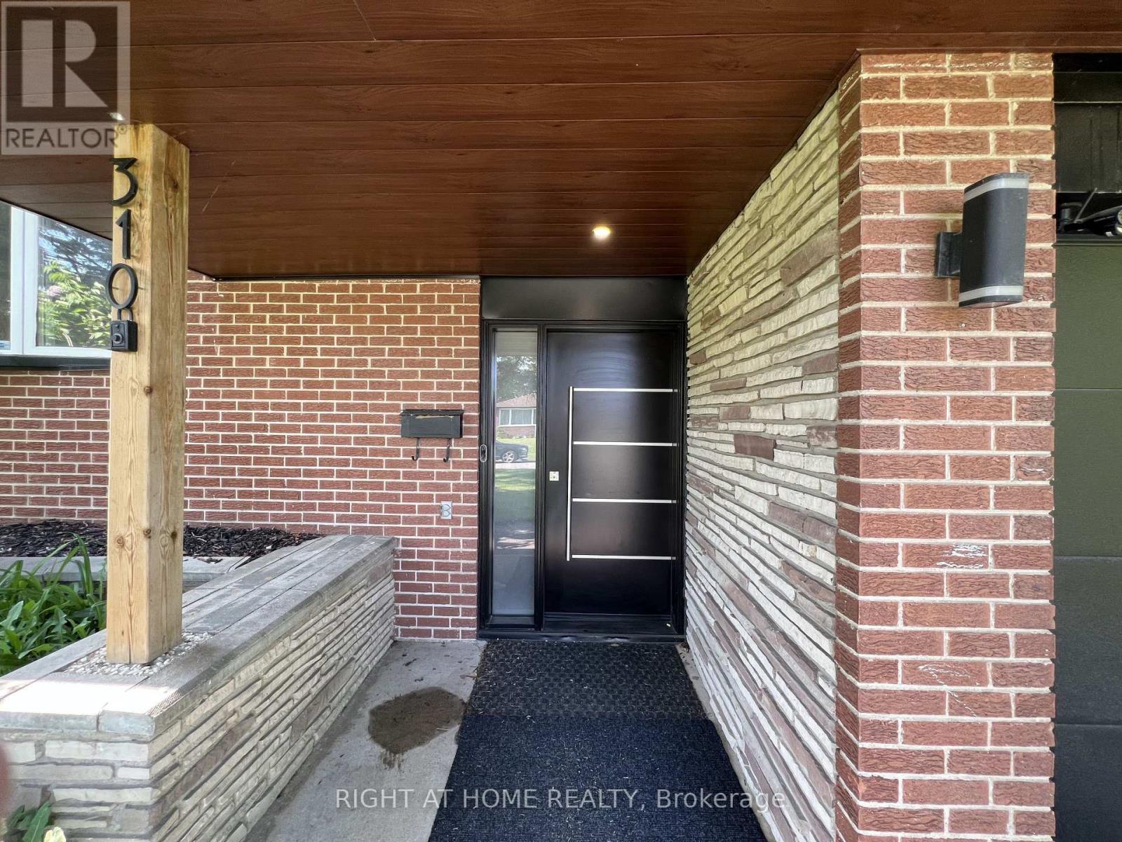 310 Admiral Road Property Photo 6