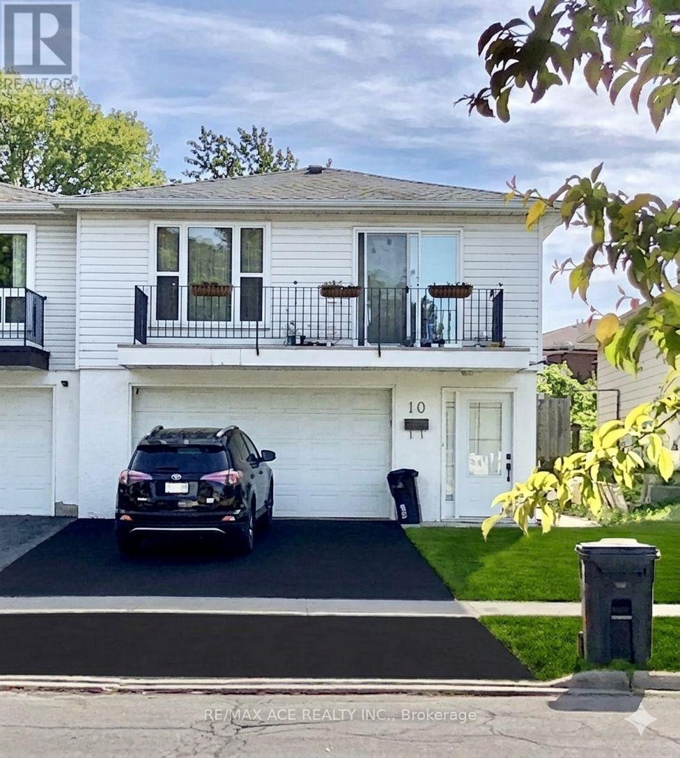10 PARKDENE COURT