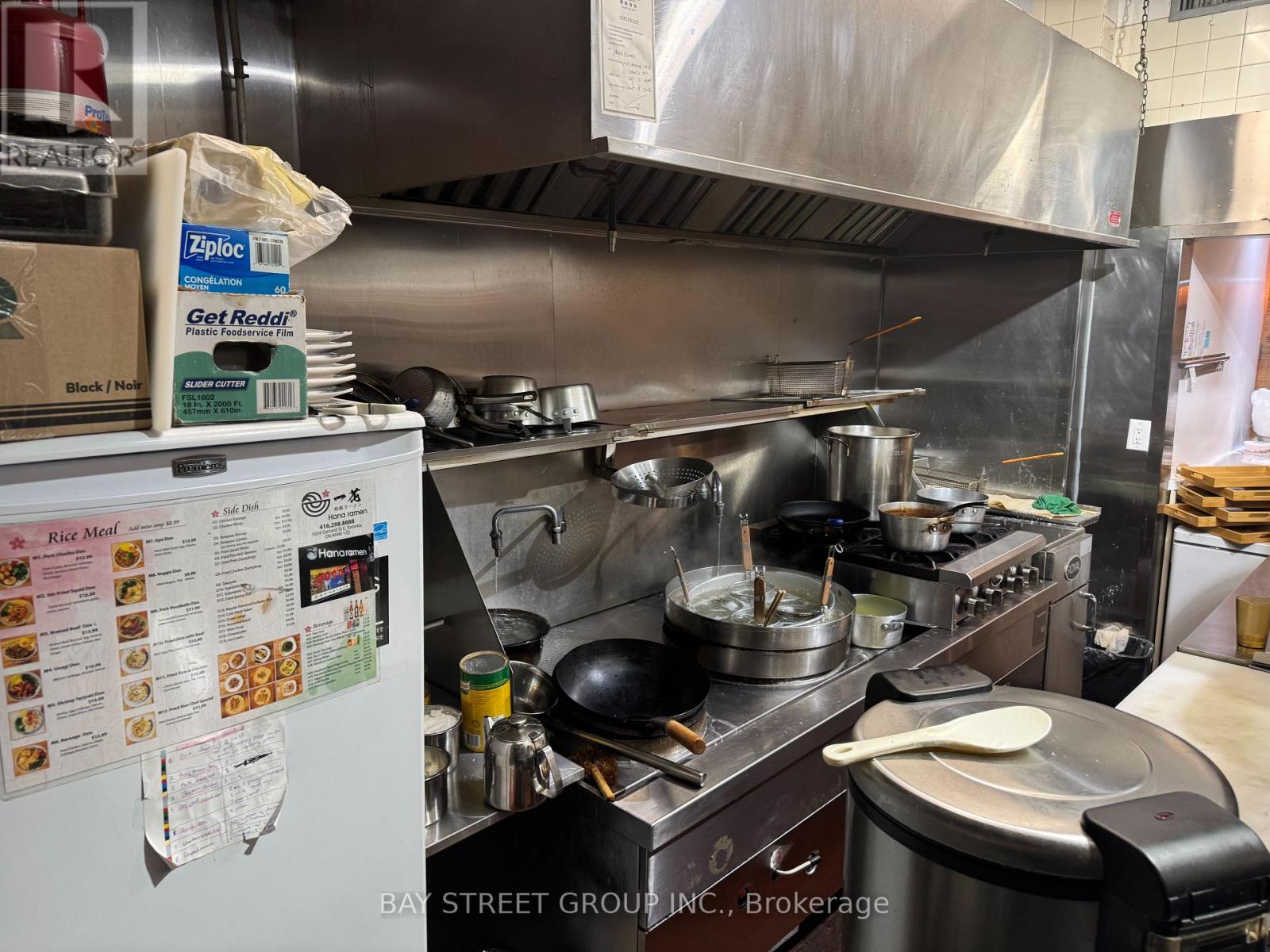 1024 Gerrard Street E Property Photo 8