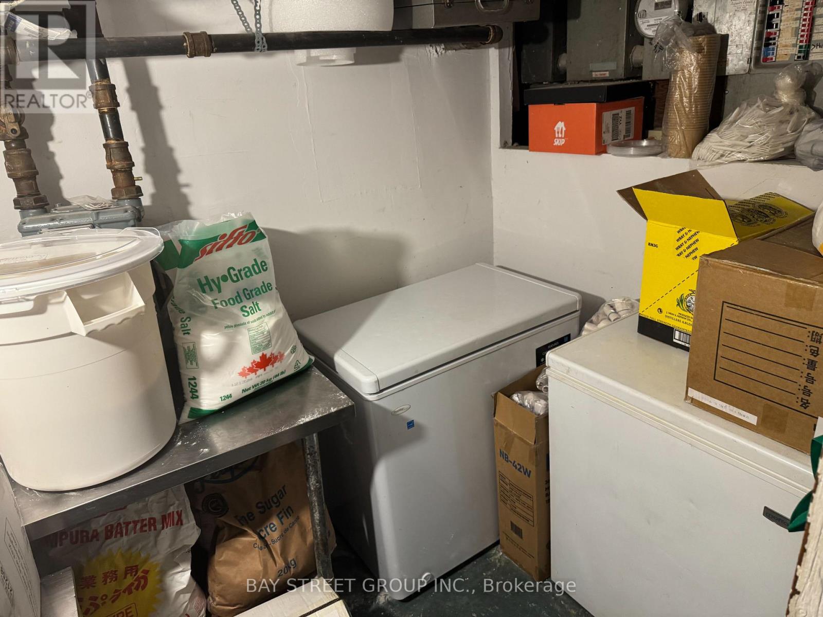 1024 Gerrard Street E Property Photo 15