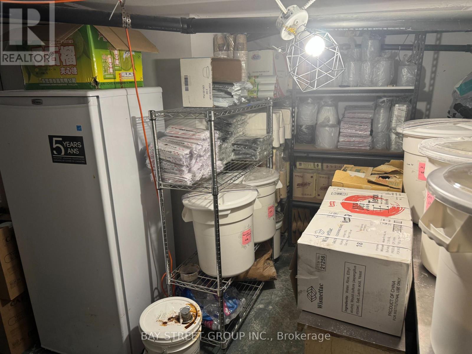 1024 Gerrard Street E Property Photo 16