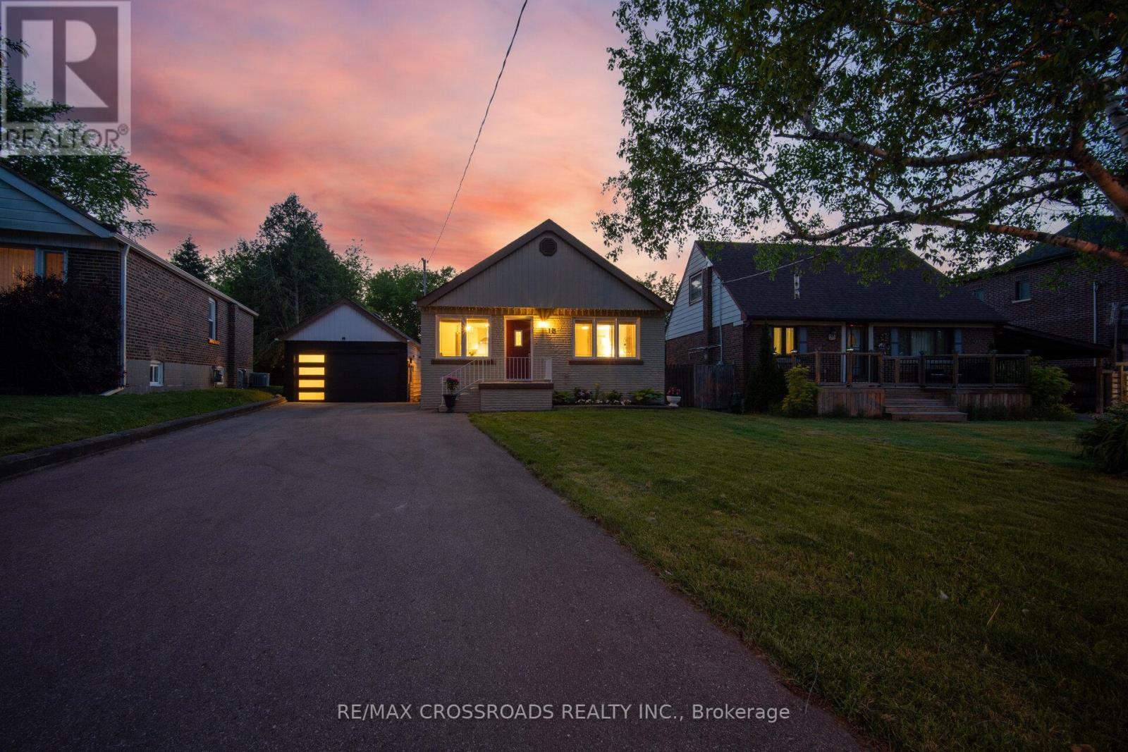 18 Adanac Drive Property Photo 8