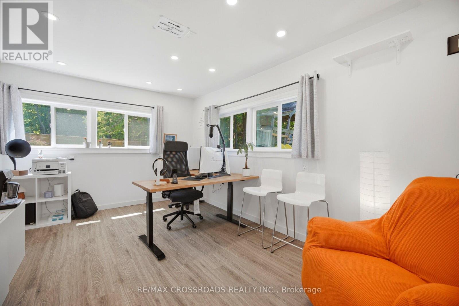 18 Adanac Drive Property Photo 33