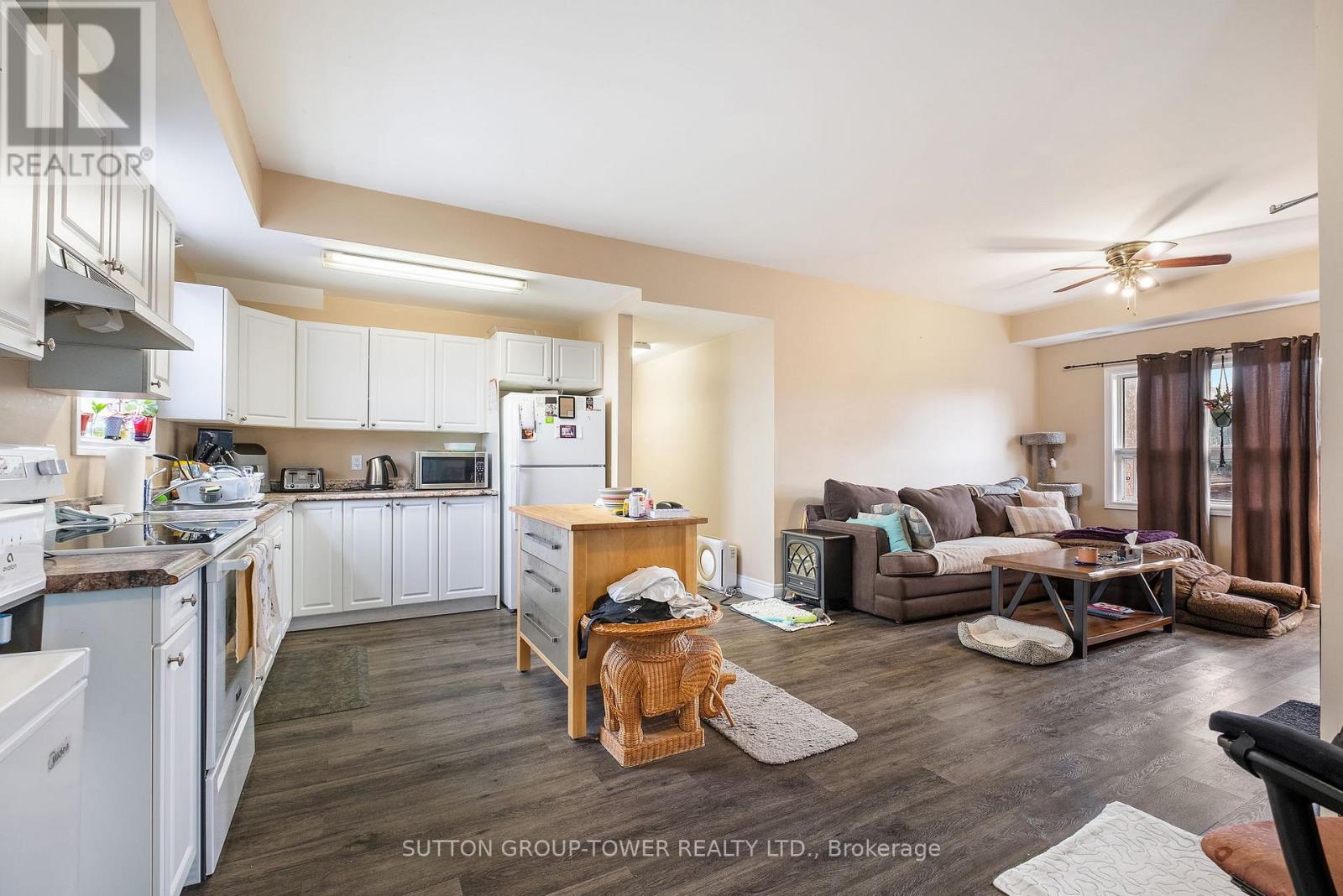 750 Albert Street Property Photo 19