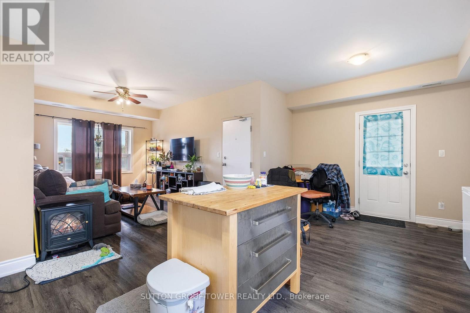 750 Albert Street Property Photo 21