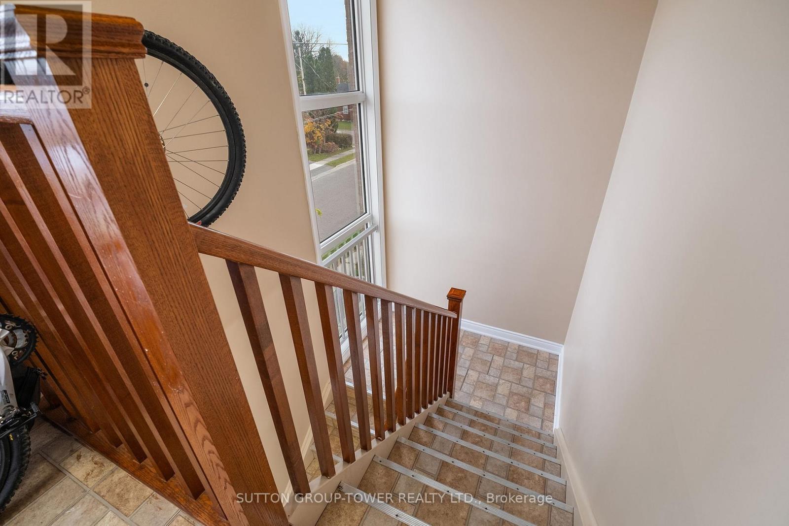 750 Albert Street Property Photo 23