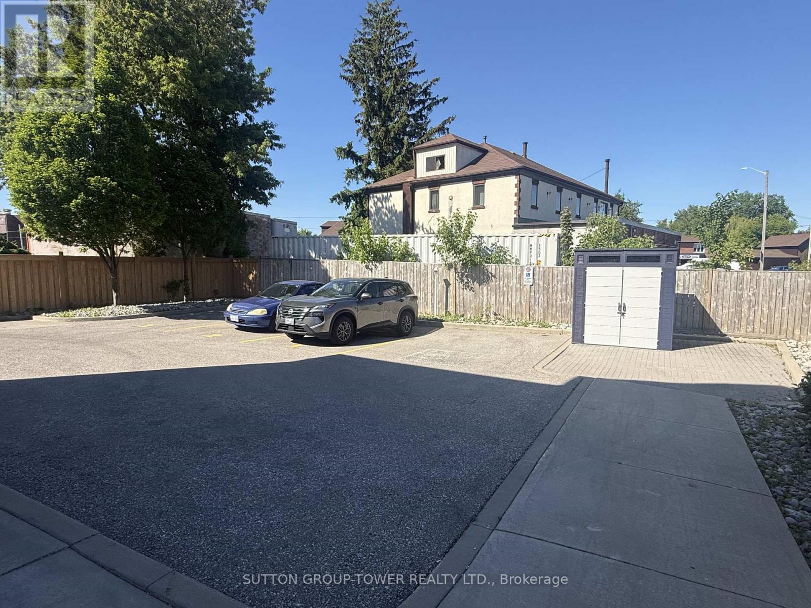 750 Albert Street Property Photo 38