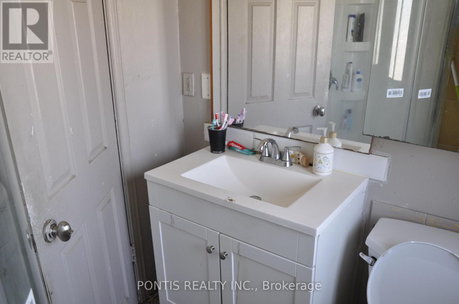 E13267270 Property Photo 11